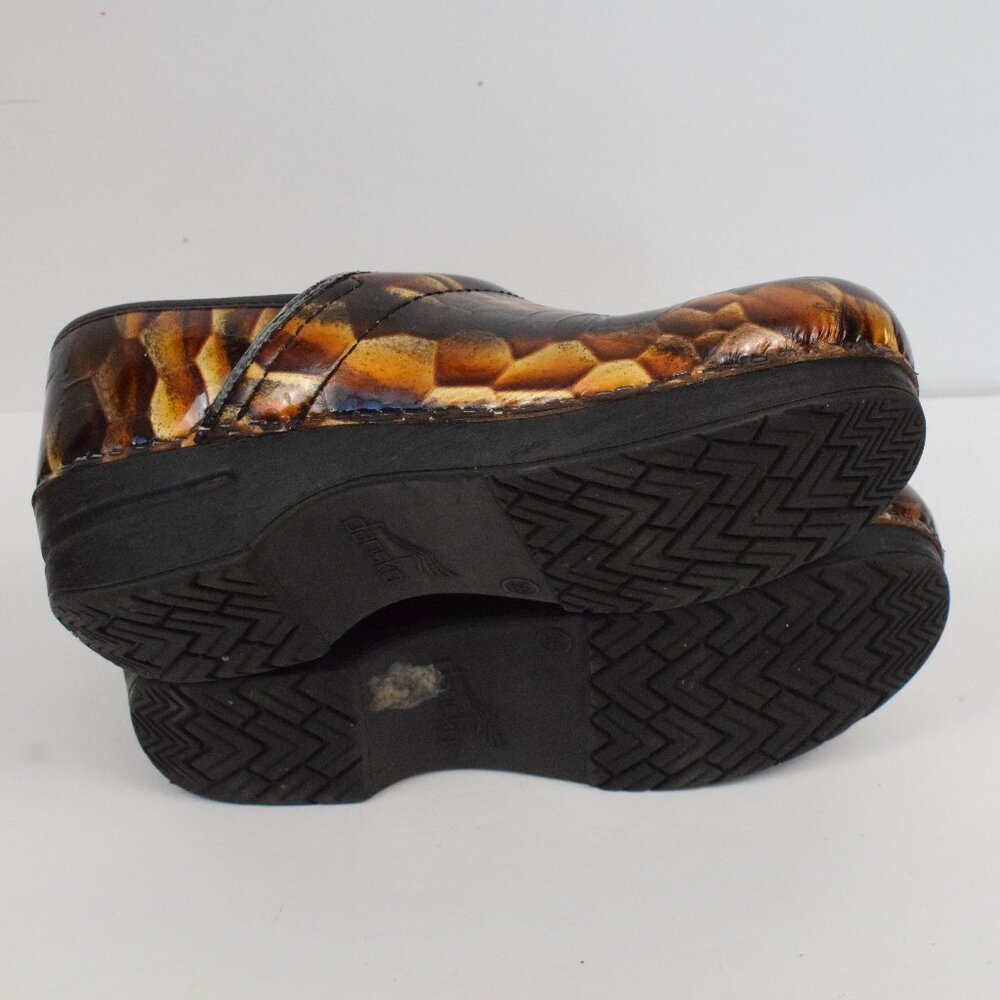 Dansko Snake Print Gold Comfort Slip On Clog Mules Patent Leather Nursing Shoe 8 - Picture 10 of 10